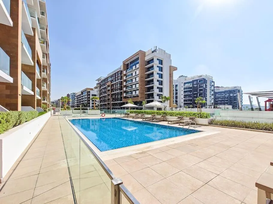 Relaxing Studio Retreat In Vibrant Meydan City Dubai Apartment