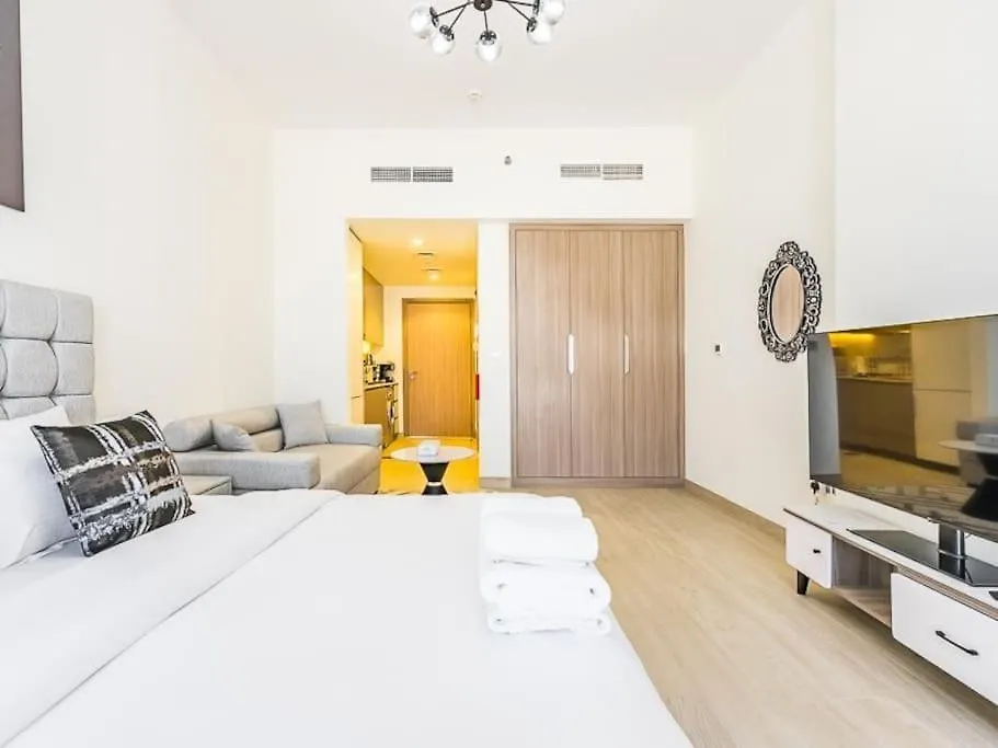 Apartment Relaxing Studio Retreat In Vibrant Meydan City Dubai