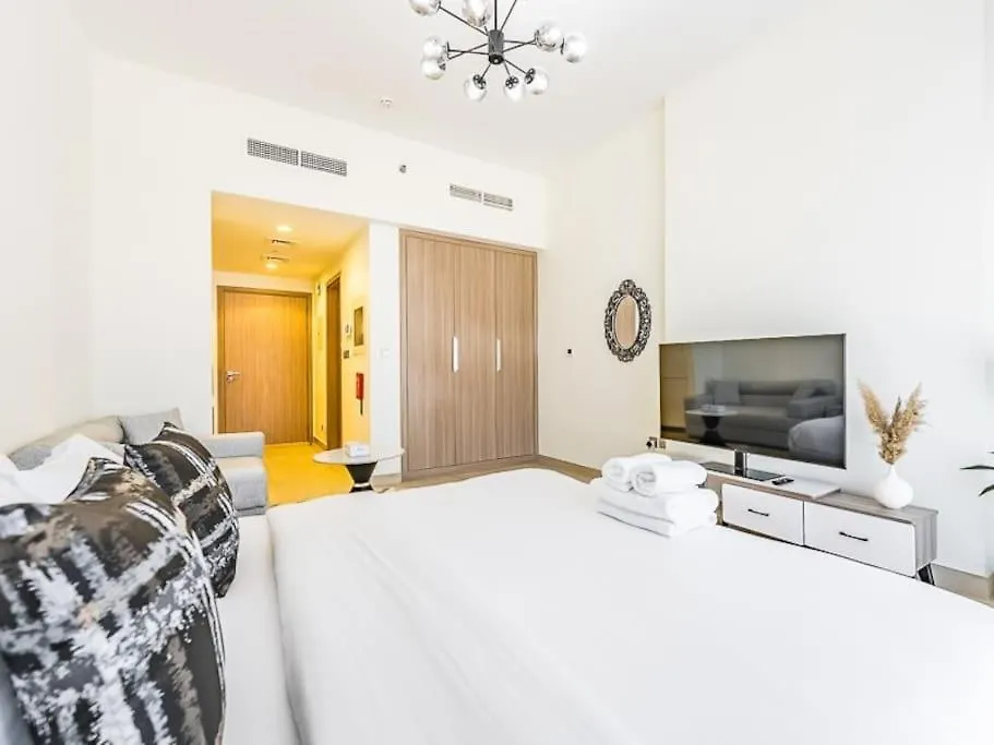 Relaxing Studio Retreat In Vibrant Meydan City Dubai United Arab Emirates